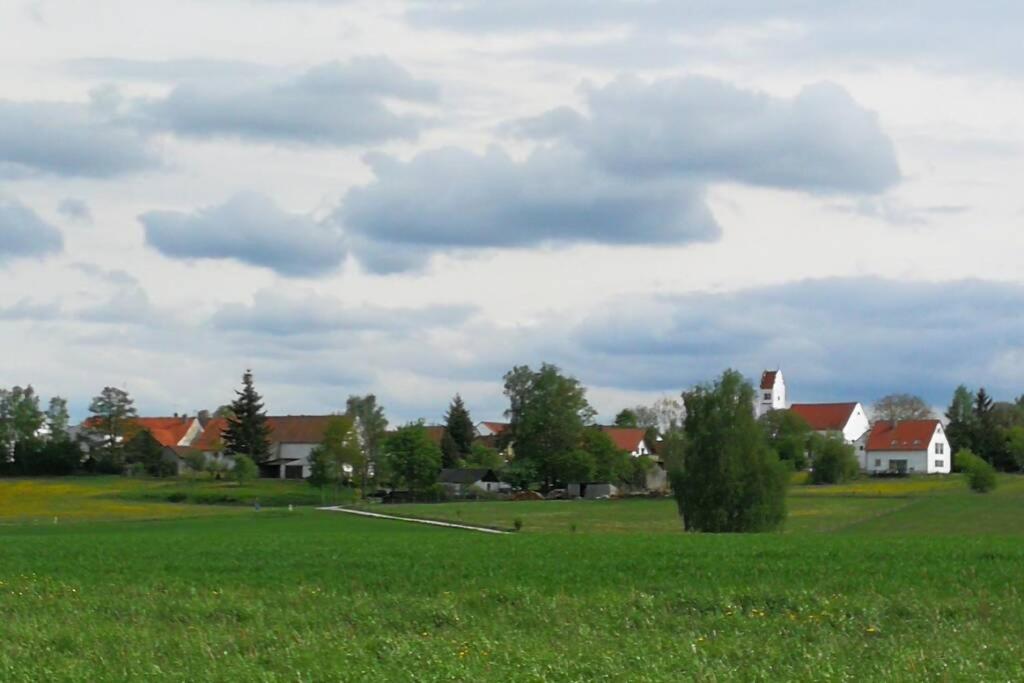 Charmantes Ferienhaeuschen Zwischen Muenchen Und Augsburg Ried  Exterior photo